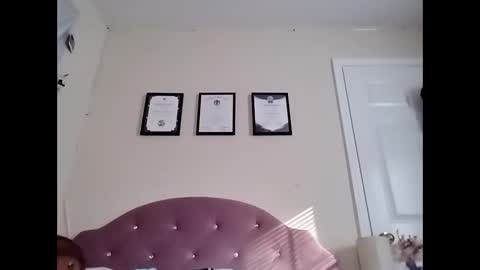 AtirahCali online show from November 6, 2025, 2:07 pm