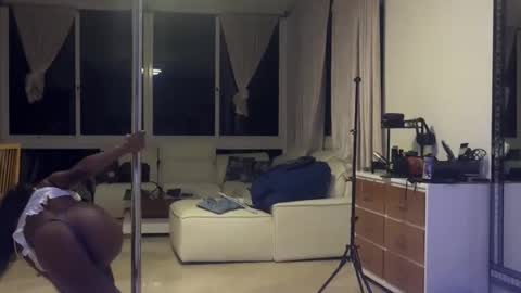 Snapshot of atlantaexports chatting on April 2, 2026, 1:14 am Lovely and Japan online show from April 2, 2026, 1:14 am