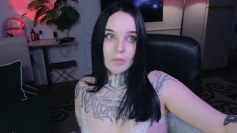 Snapshot of atomic_ketchup chatting on May 19, 2026, 3:29 pm online every day between 10am-23pm online show from May 19, 2026, 3:29 pm