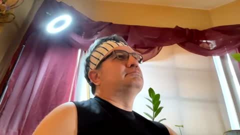 atozzzz online show from November 15, 2025, 5:42 pm