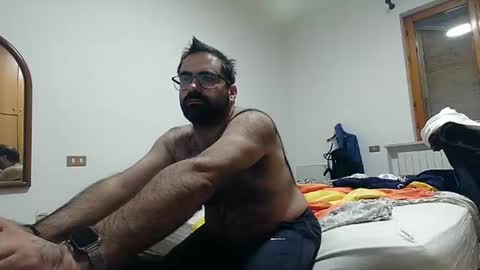 Snapshot of attila85 chatting on October 24, 2025, 9:44 pm Bleakw85 online show from October 24, 2025, 9:44 pm