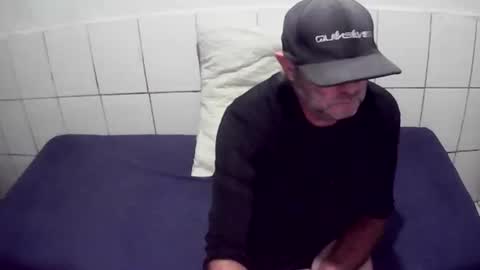 Snapshot of augustopierdona26 chatting on May 11, 2026, 7:00 pm cesar augusto online show from May 11, 2026, 7:00 pm