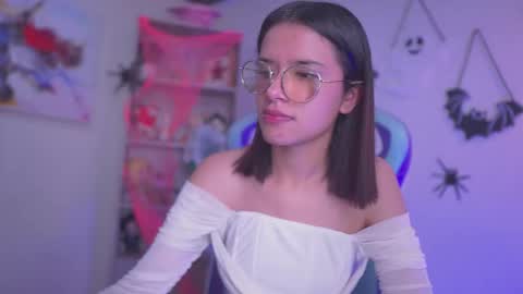 Snapshot of aura_rouss chatting on October 31, 2025, 1:28 am aura_rouss online show from October 31, 2025, 1:28 am