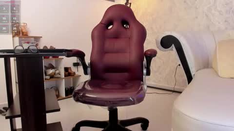 Aura sanders online show from March 11, 2026, 4:24 pm