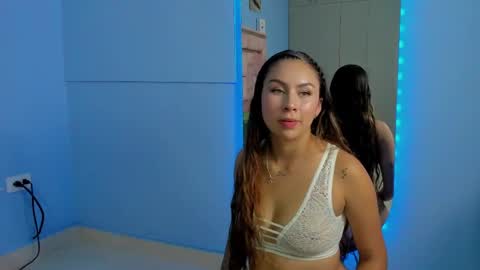 aura verde online show from April 9, 2026, 7:52 pm