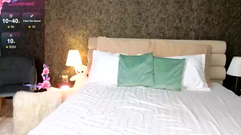 Aura online show from March 24, 2026, 6:57 pm