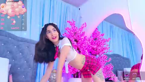 Aura online show from February 6, 2025, 7:18 pm