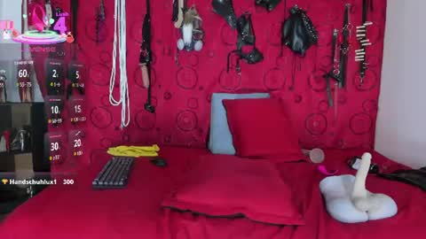 Snapshot of aurora_cullen chatting on July 28, 2026, 12:48 pm Aurora online show from July 28, 2026, 12:48 pm
