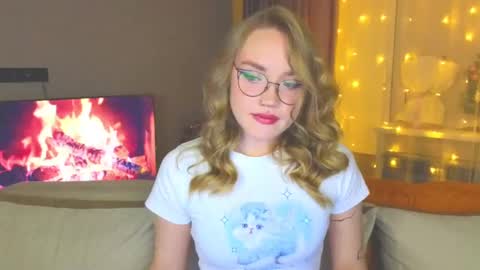 Kate online show from December 28, 2024, 4:09 pm