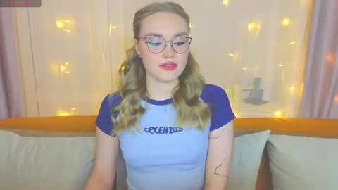 Kate online show from February 18, 2025, 3:21 pm