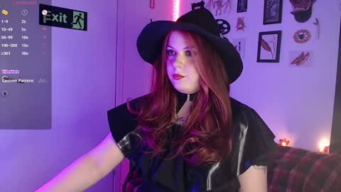 Miss A  Fansly - Auroradomina1 online show from October 30, 2025, 7:58 pm
