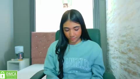 Aurora online show from September 24, 2025, 3:21 am