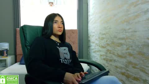 Aurora online show from September 29, 2025, 3:22 am