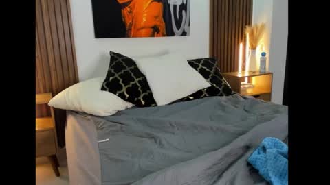 aurora_palmer online show from February 13, 2025, 11:50 am