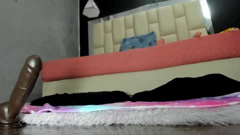 auroraa_miller online show from January 29, 2025, 3:26 pm