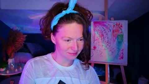 auroraborealis__ online show from November 12, 2025, 7:53 am