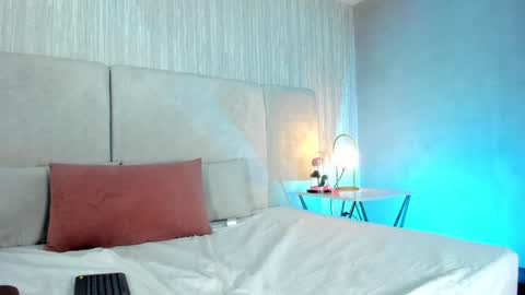 ...  ... online show from December 12, 2024, 11:58 pm