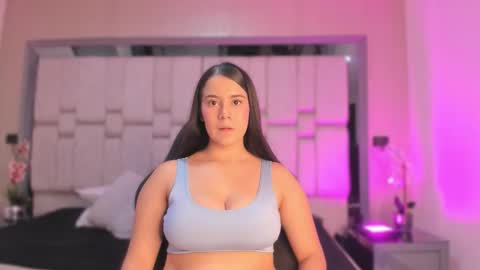 Aurora  online show from October 12, 2025, 7:35 pm