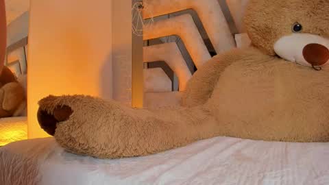 Aurora  online show from February 11, 2026, 7:41 pm