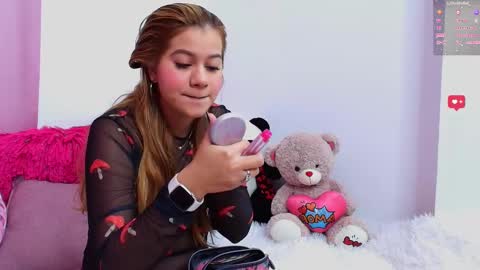 Aurora online show from March 6, 2025, 1:24 pm