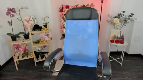 aurorawrenfield online show from January 6, 2026, 5:33 am