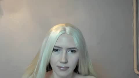 auroro8445438 online show from April 24, 2026, 5:15 pm