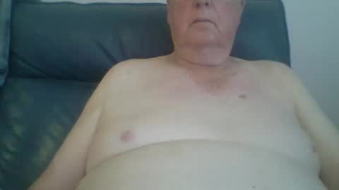 aussie1955 online show from December 1, 2024, 7:58 pm