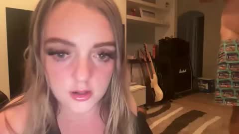 aussiecouple101798558 online show from November 3, 2025, 5:58 pm