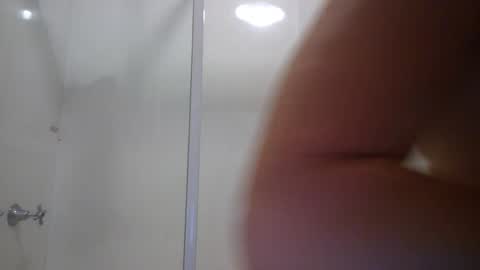 Snapshot of aussielovingxxx chatting on December 3, 2024, 9:11 am Milf4u online show from December 3, 2024, 9:11 am