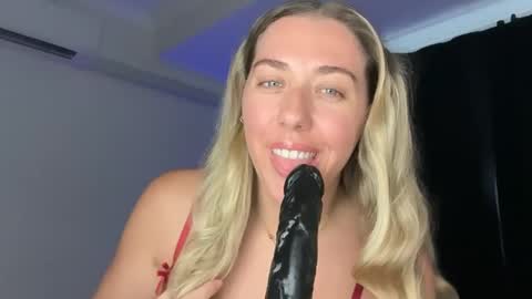 Snapshot of aussielulu chatting on February 5, 2026, 6:51 am aussielulu online show from February 5, 2026, 6:51 am