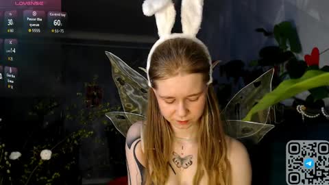 Aya online show from April 3, 2026, 7:45 pm