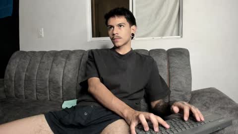 Snapshot of austin_falcon chatting on January 15, 2025, 8:05 pm Austin online show from January 15, 2025, 8:05 pm