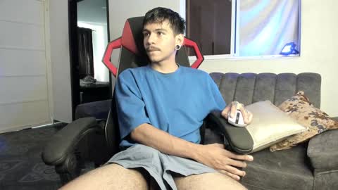 Snapshot of austin_falcon chatting on January 18, 2025, 7:15 pm Austin online show from January 18, 2025, 7:15 pm