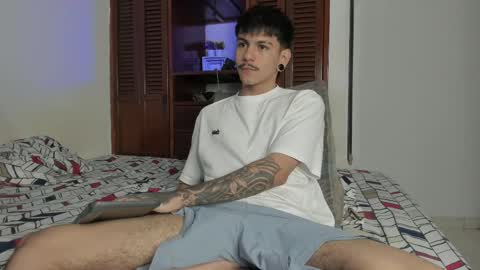 Snapshot of austin_falcon chatting on September 13, 2025, 8:08 pm Austin online show from September 13, 2025, 8:08 pm