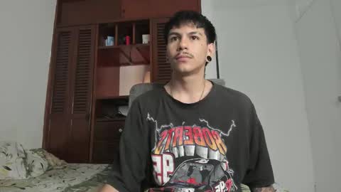 Snapshot of austin_falcon chatting on October 15, 2025, 1:11 pm Austin online show from October 15, 2025, 1:11 pm