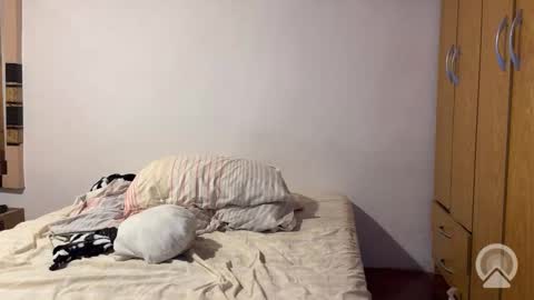 austinavril online show from March 4, 2026, 2:28 am