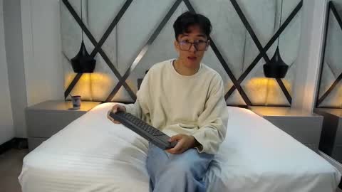 austinreeds online show from October 11, 2025, 12:15 pm