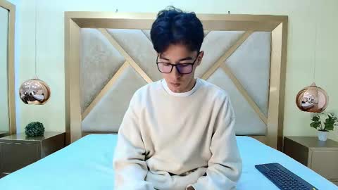 austinreeds online show from November 3, 2025, 12:06 pm