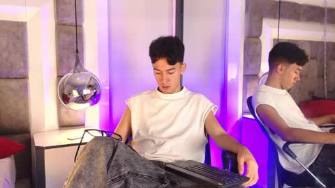 austinreeds online show from June 2, 2026, 1:46 pm