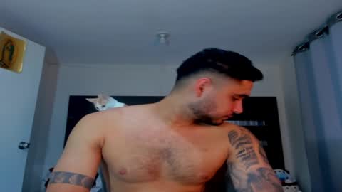 AustinTorres  online show from January 5, 2025, 2:17 am