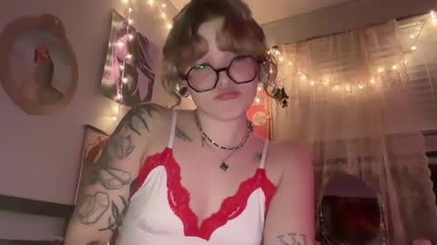 Autie 3 online show from December 23, 2025, 3:15 am