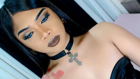 Ava online show from December 3, 2025, 6:54 am