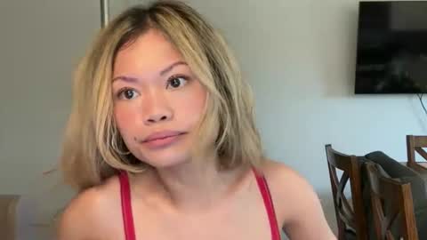 Little Ava  online show from April 10, 2026, 6:01 pm