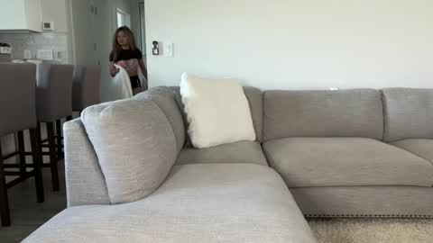 Snapshot of ava_petite_ chatting on April 28, 2026, 5:51 pm Little Ava online show from April 28, 2026, 5:51 pm