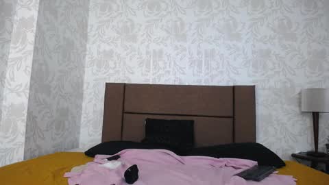 Ava  online show from April 20, 2026, 7:04 pm