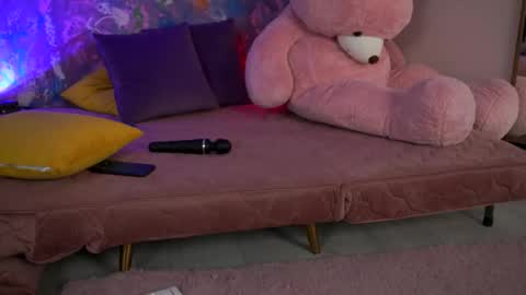 Ava online show from May 27, 2026, 7:55 pm