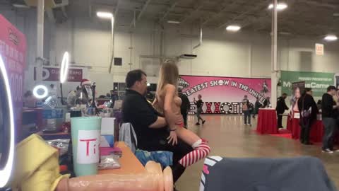 Ava online show from December 7, 2024, 10:28 pm