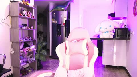 AVA online show from April 10, 2026, 3:56 am