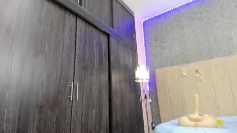 AVA online show from December 21, 2025, 2:30 am