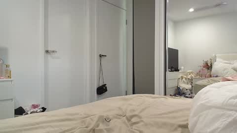 Ava Brooks online show from January 6, 2025, 11:42 pm